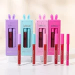 Présentoir de 10 : Set Gloss & Crayon pour lèvres HAPPY EASTER – Kevin & Coco