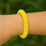 Présentoir de 24 : Bracelets Anti-Moustiques Extensibles – Jaune – Durée 7-10 jours