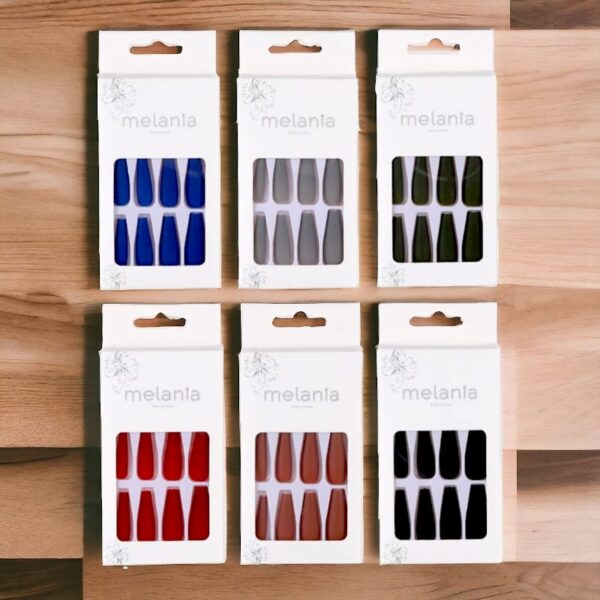 Lot de 12 packs de 10 Faux-Ongles et Adhésif