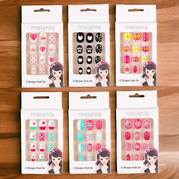 Lot de 12 packs de 10 Faux-Ongles et Adhésif