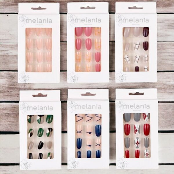 Lot de 12 packs de 10 Faux-Ongles et Adhésif