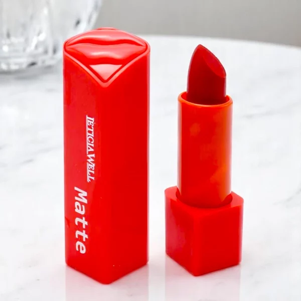Présentoir de 24 : ROUGE À LÈVRES BEAUTY MATTE 24H – LETICIA WELL